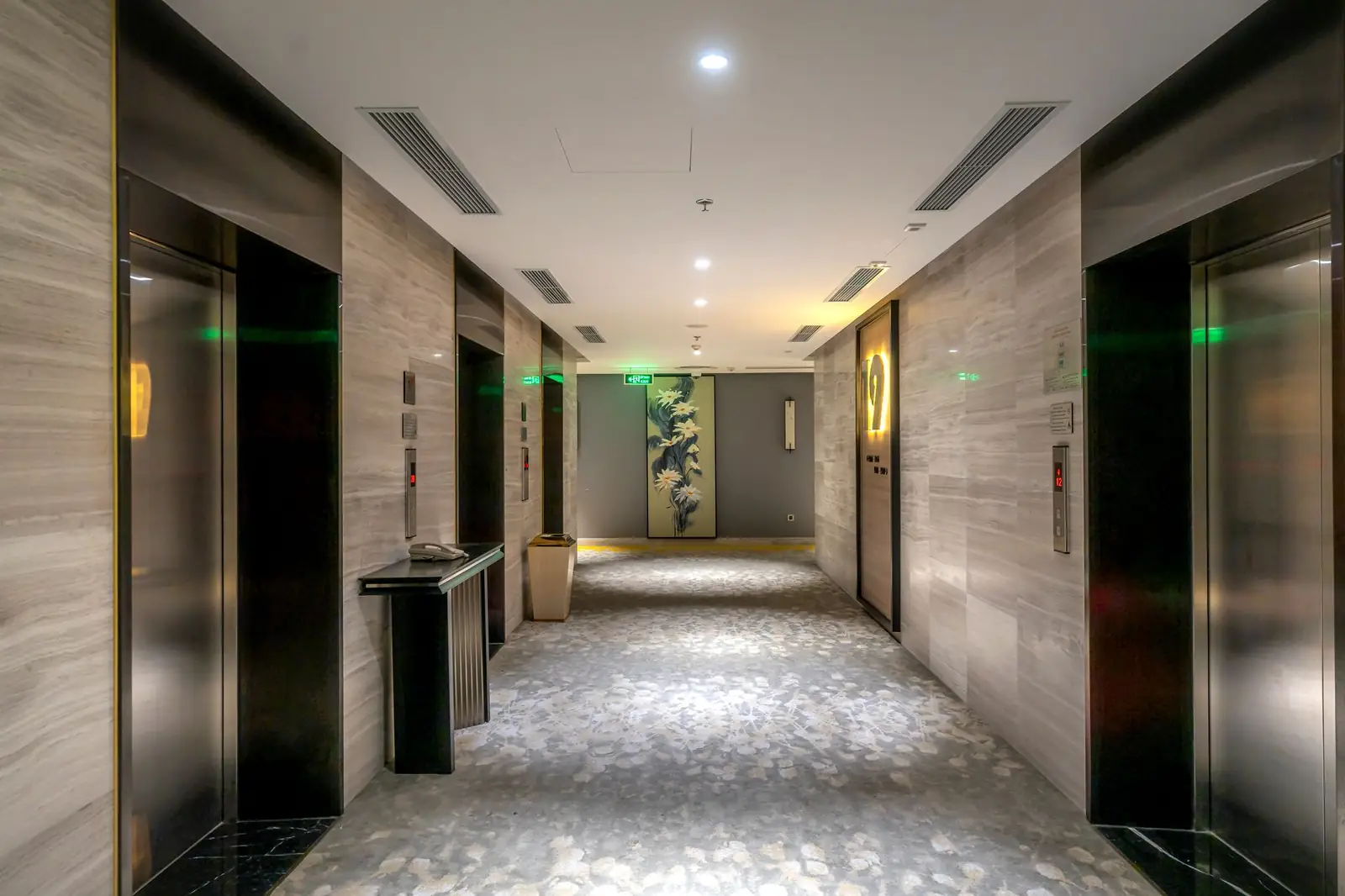 Corvorian Noble Haven interior corridor
